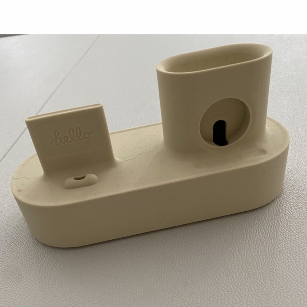Elago 3 in 1 Charging Station for Apple Watch, AirPod pro, iPhone Cream - Picture 8 of 15